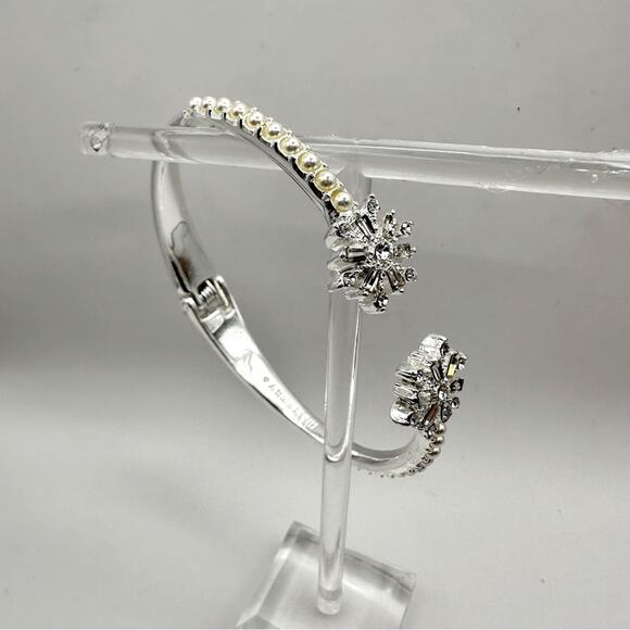 Anne Klein Hinge Bracelet Silver tone Snowflake Holiday CZ  Festive Jewelry - Picture 2 of 9